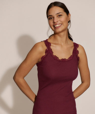 Babette - Silk Top w/lace - 093 Windsor Wine