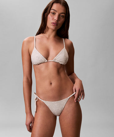 Essentials - 408 - 2YN 21038 STIPPLED SKIN+TOFU