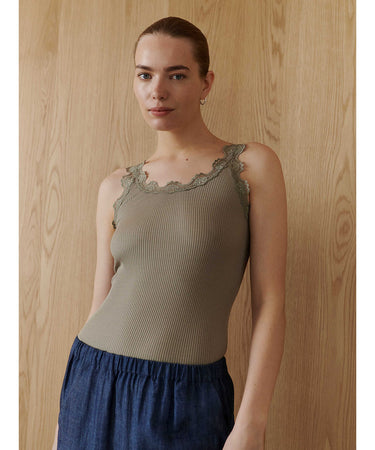 Babette - Silk Top w/lace - 968 LAUREL OAK