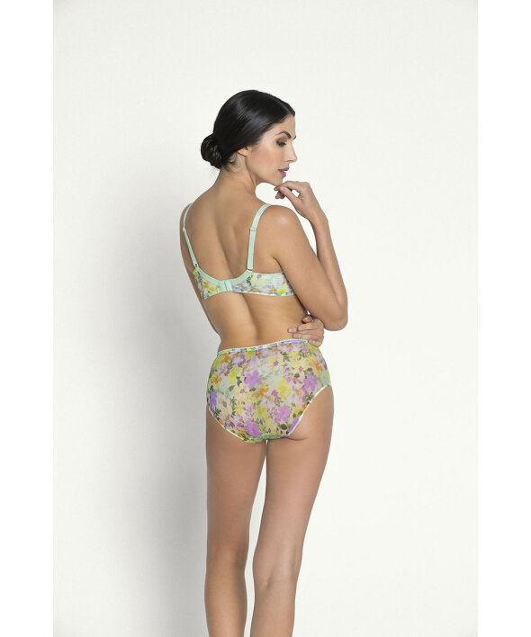 Lise Charmel - L''amour Au S Brief