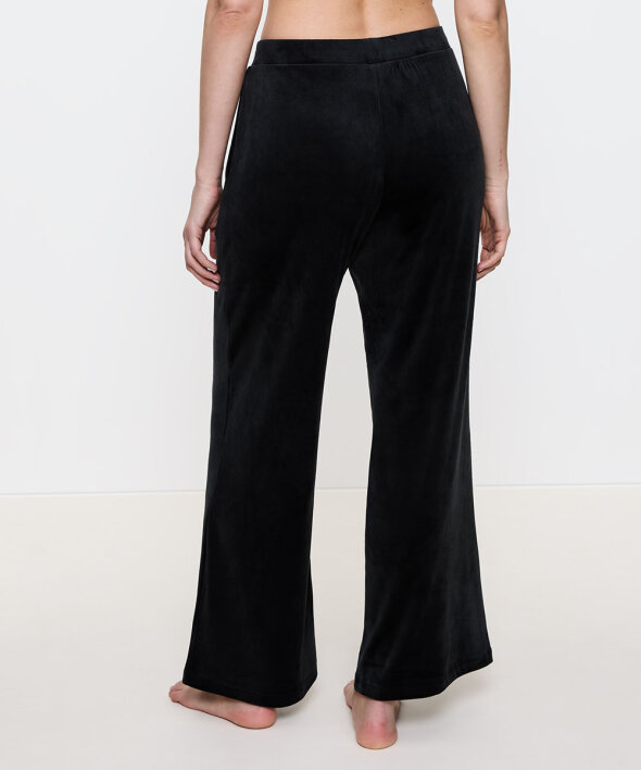 Triumph - No Global Segment Trousers