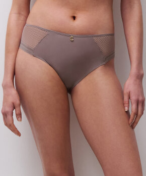 Chantelle - Romance Full Brief