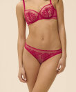 Simone Pérèle - Romance Brief