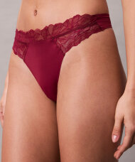 Calvin Klein - Perfectly Fit Lace Thong