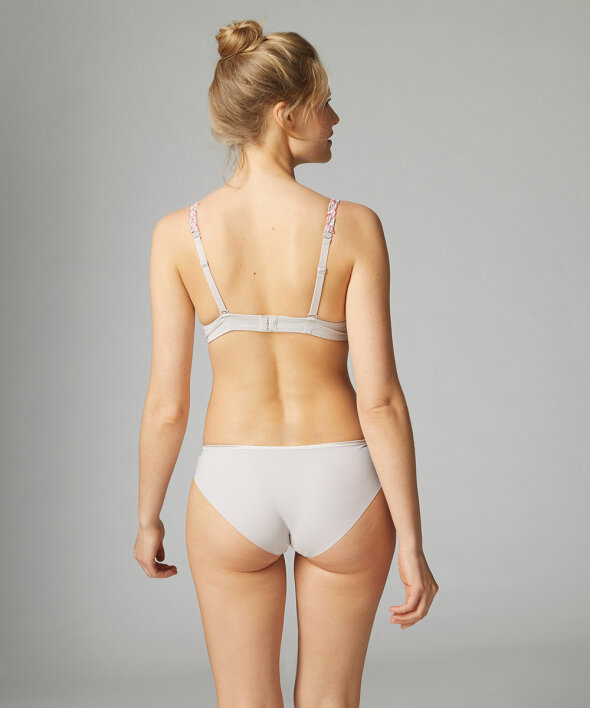 Simone Pérèle - Andora Brief