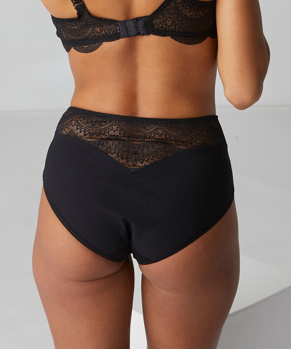 Simone Pérèle - Karma Deep Brief