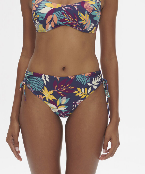 Simone Pérèle - Melia Retro brief